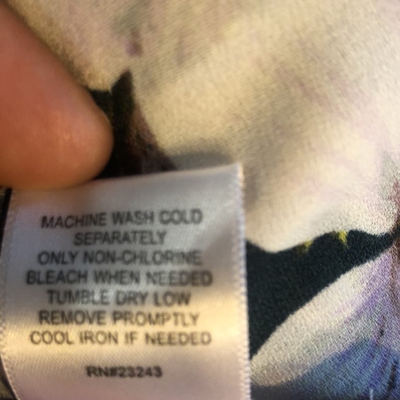 Beautiful float blouse - Picture 7 of 7